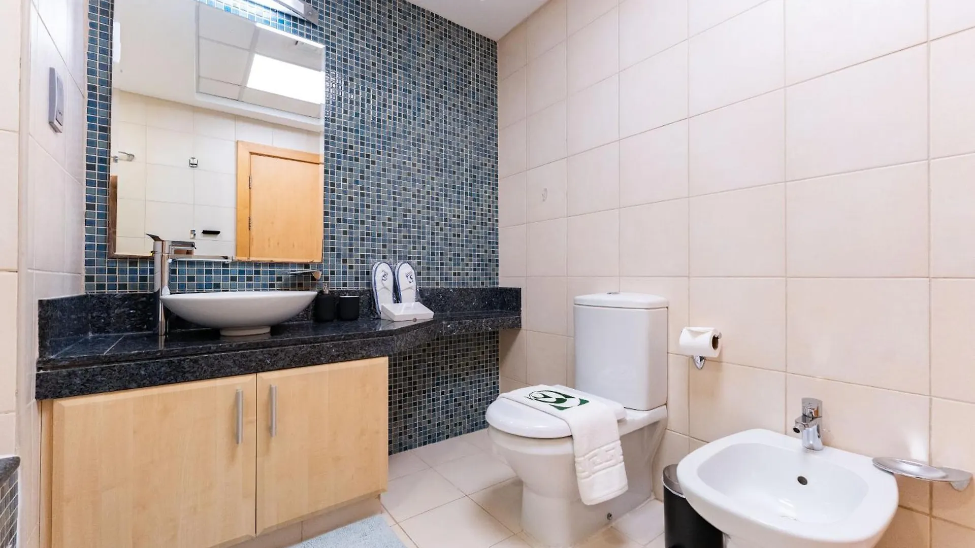 2 Bed Plus Maids In Abu Keibal 1 Shoerline By Pk H Apartment Dubai 0*,